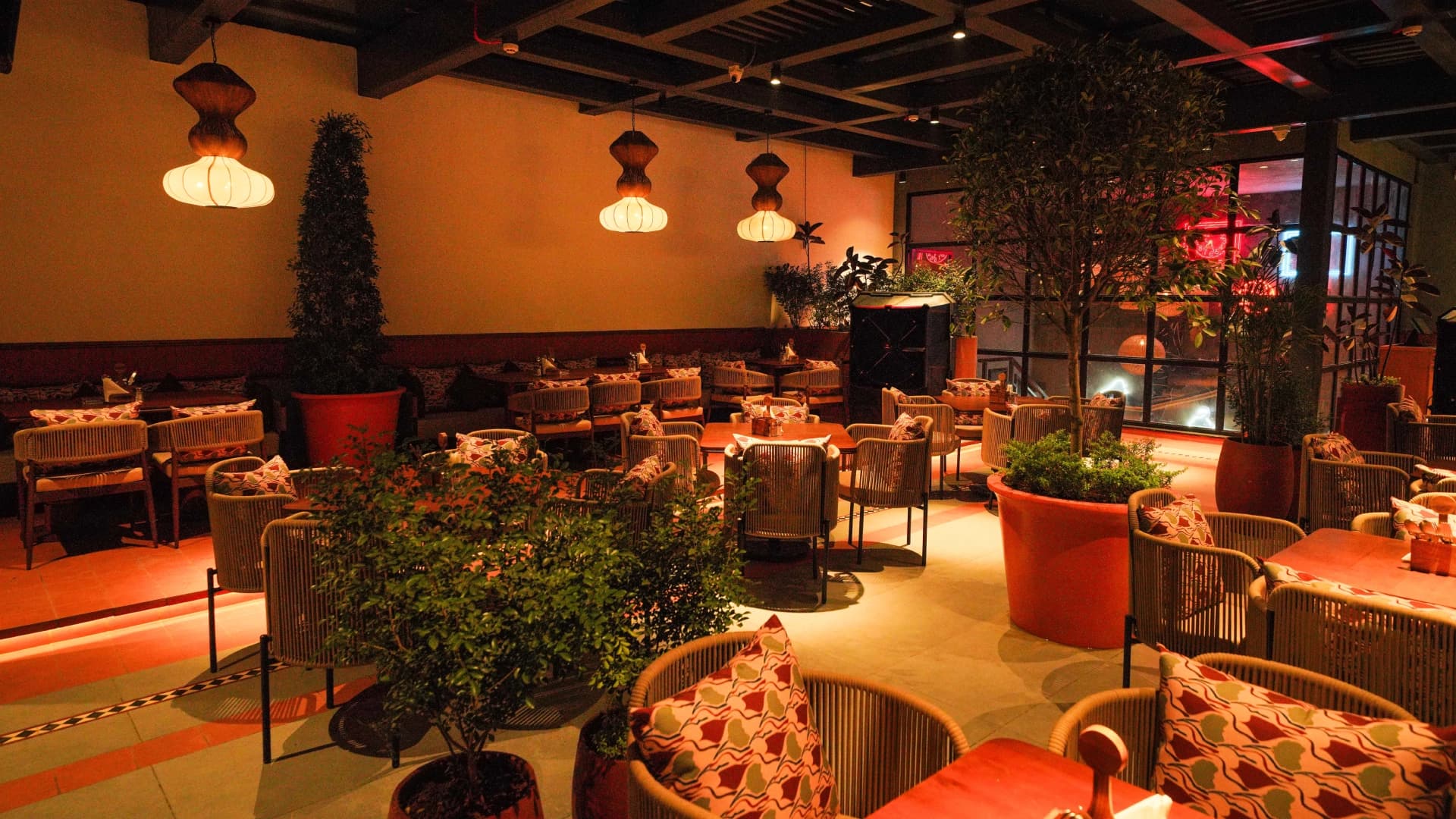 Premium Dining Experience